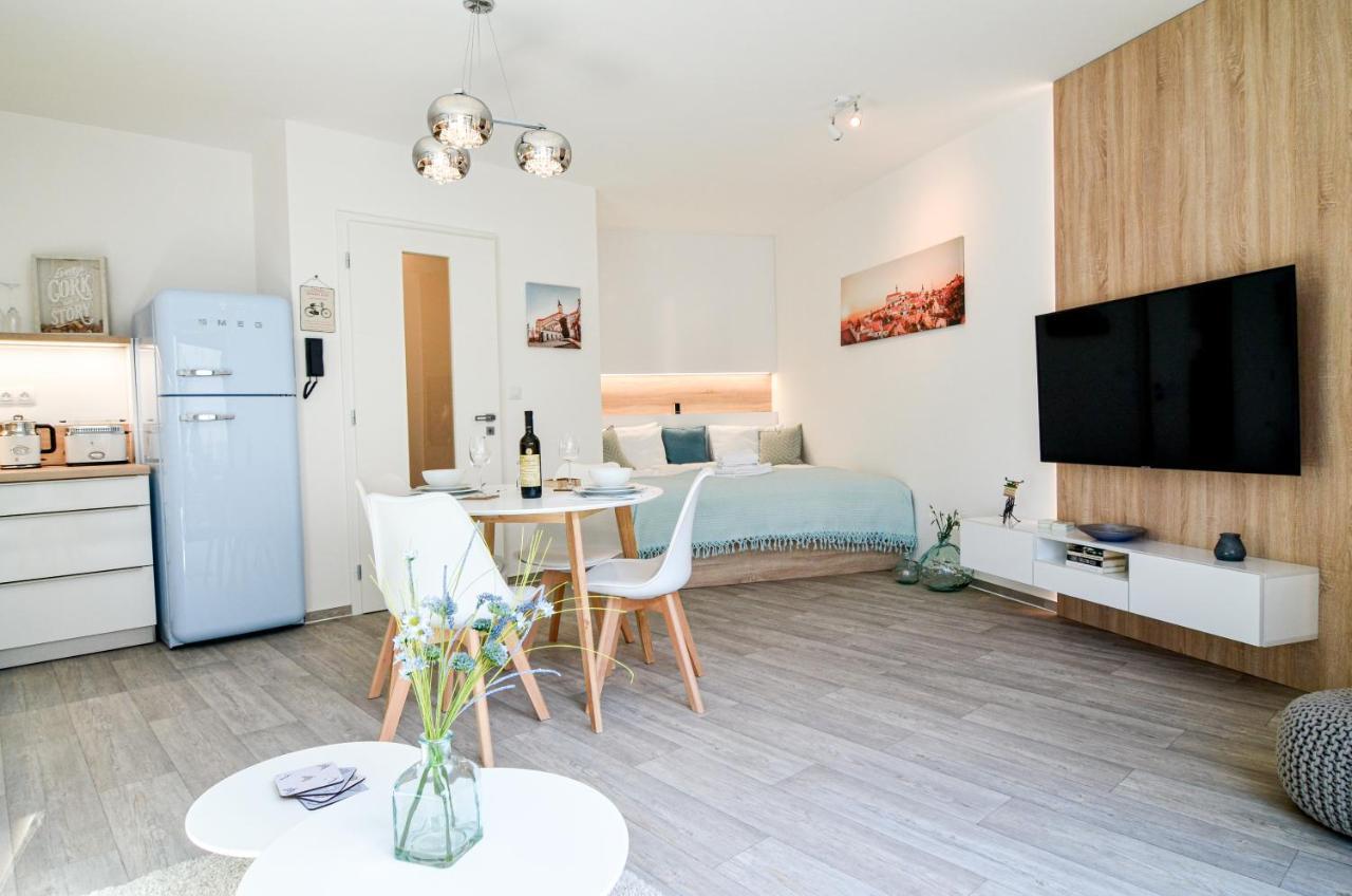 Apartman Astrid Mikulov Exteriör bild